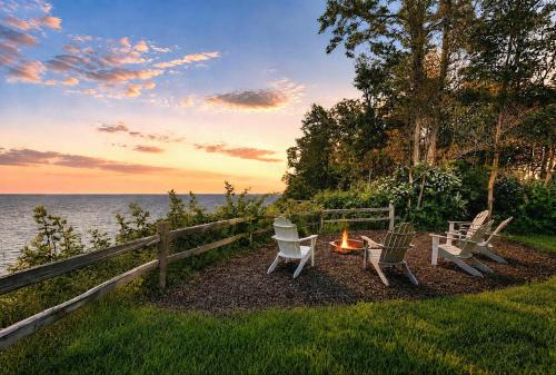 Blackstone on the Bluff with Lake Views Historic Home Family Friendly