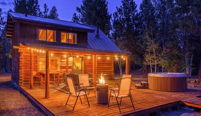 Blue Top Cabin Log Bend/SunRiver: HotTub FirePit Family/Dog/Horse Public Trails