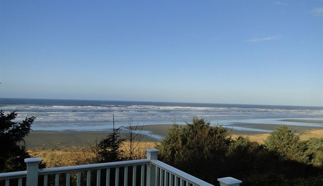 Bluff House-Beautiful Views