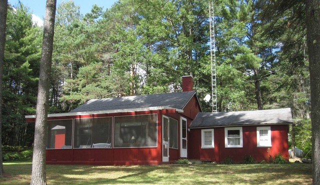 Boardman Riverfront 4 Bedroom Cabin