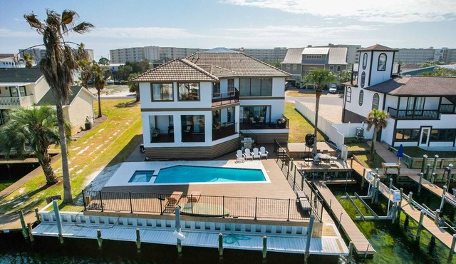 Boater's Beach House in Paradise on the Water - Ocean Access - Sleeps 12