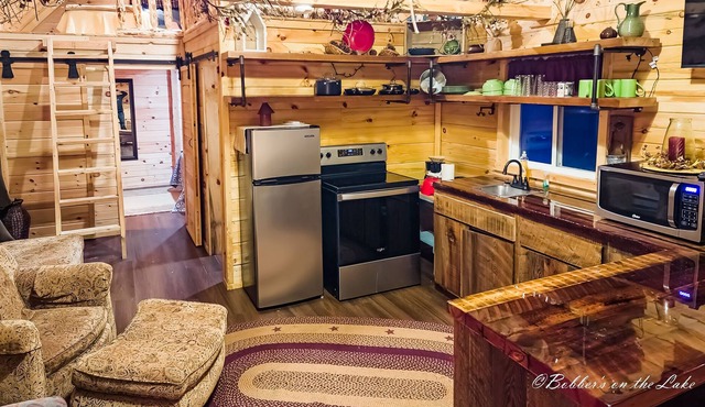 Bobber's On The Lake - Cabin 3