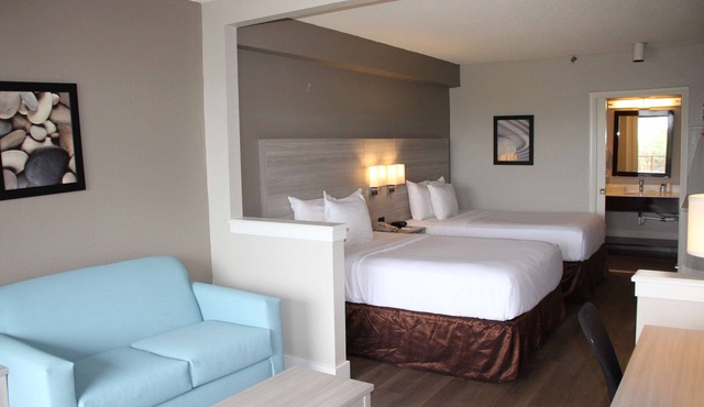 Boca Suites Deerfield Beach, SureStay Collection by BW