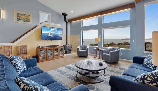 Bodega Harbour Ocean-View Hot Tub Retreat