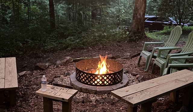 Boulder Mountain Hideaway at Rabun Gap on 8.75acres-firepit & fireplace
