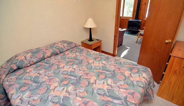 Cabin #12 - Three Bedroom with Loft (4th bedroom)