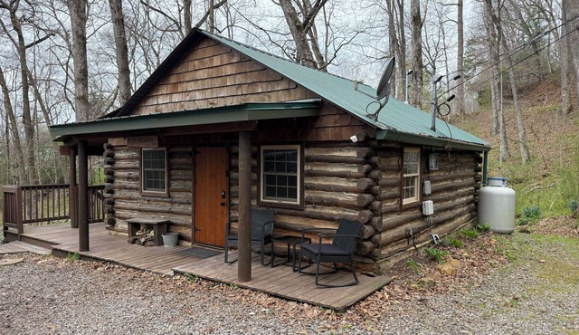 Cabin At the Cove