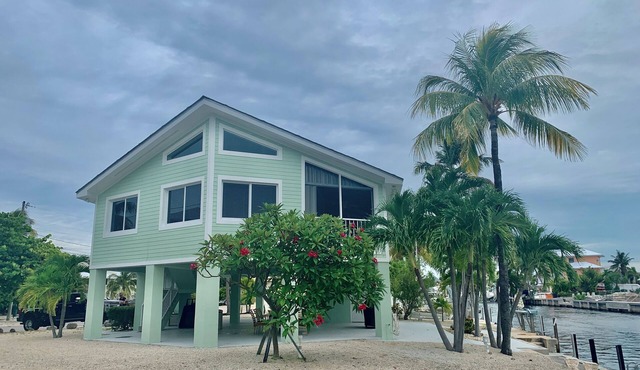 Captains Quarters is a charming canal front Keys house in delightful Islamorada