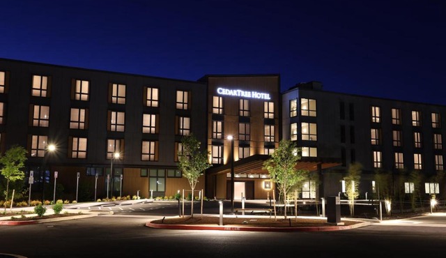 Cedartree Hotel Portland Hillsboro