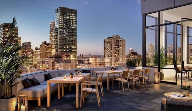 Central Manhattan 1BR, Rooftop w/Views & nr East river