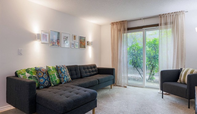 Charming 1-bedroom condo in Beaverton, close to Nike and Intel.