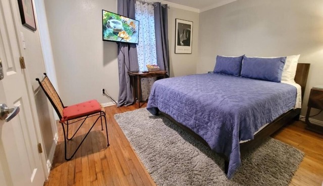Charming 2-bed/2-bath cottage style home in Greater Heights/Oak Forest-Houston