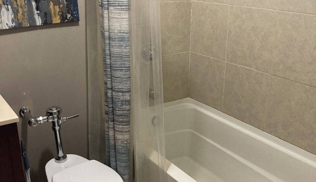 Charming 2-bedroom Loft in superb Detroit with , WiFi