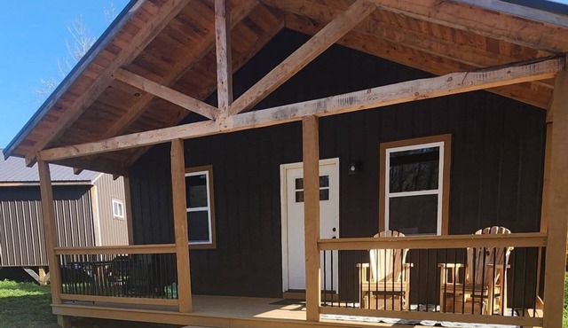 Charming cabin in Beautiful Patten Maine with WiFi, ATV/Snowmobile trail access in Patten
