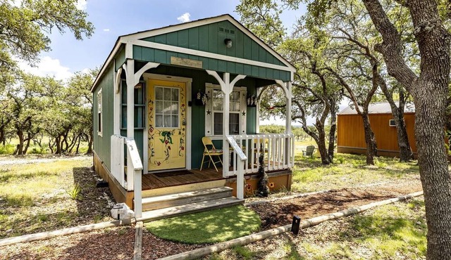 Charming Ranch Cabin with Milky Way Stargazing near Mountain Home, Texas