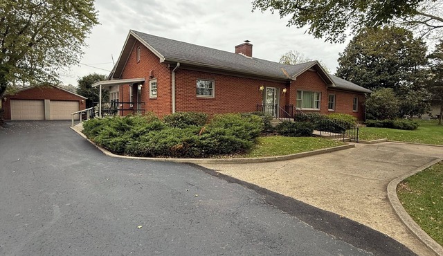 Charming Riverside Getaway in Carrollton, KY