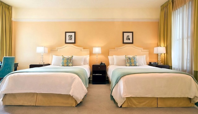Chic and Elegant Stay Near Portland Art Museum - 0.5 mi | Parking | Pets Welcome