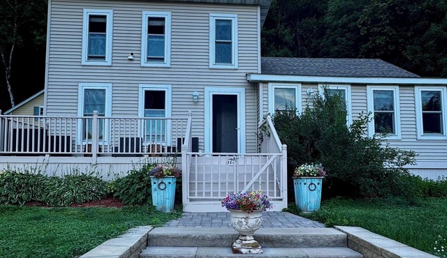 Chic Boho-Luxe Getaway Near the St. Croix River - Near Trollhaugen & Wild Mt.