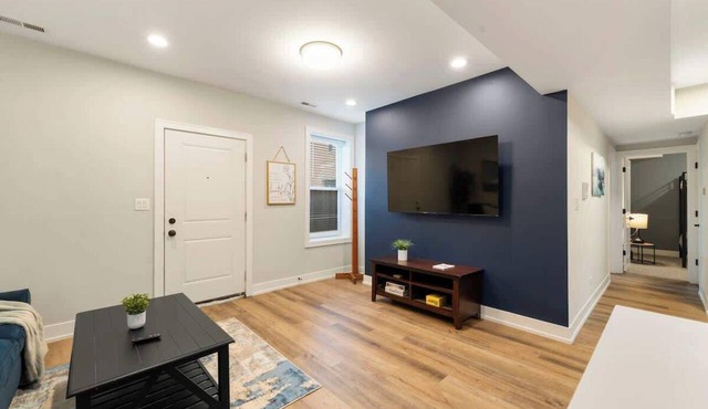 Chicago 2BD 2BA Apartment Perfect for Families