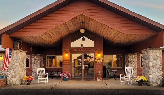 Chicaugon Lake Inn