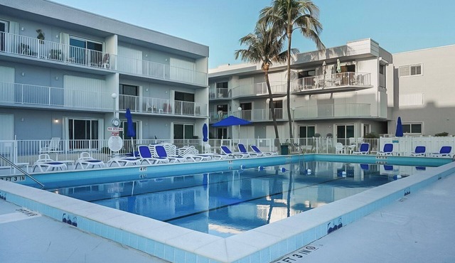 Clara`s Ocean Gem Condo 2bed 2bath third floor with elevator, pool & ocean views