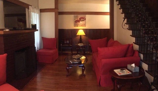 Clean & Comfortable House within walking distance to Notre Dame