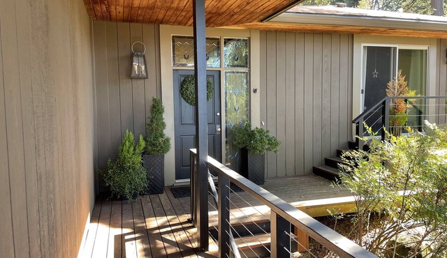 Close to Minto Brown Park and Downtown Salem