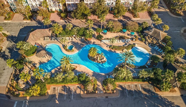 Coastal Living Beach Pool, 4BR and Golf Cart