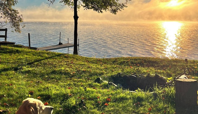 Come to The Cottage! Cozy Vermont Lakefront Retreat on Lake Carmi -Sleeps 7!