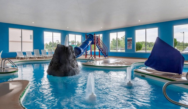 Comfort Suites Escanaba West