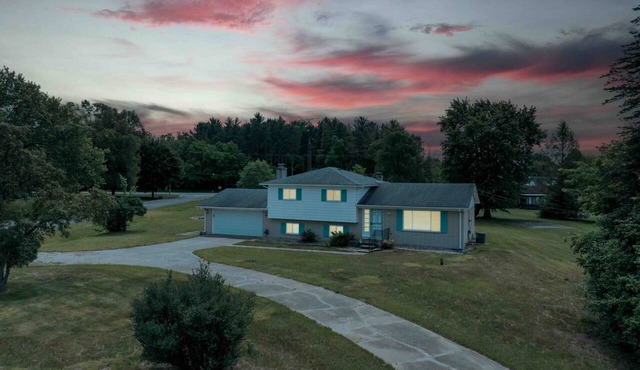 Comfortable 4-Bedroom Home in Mt Morris