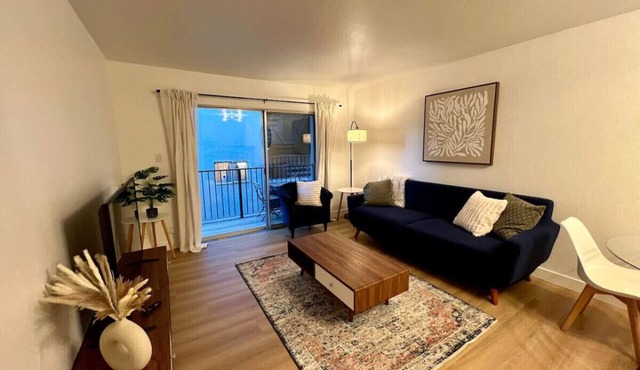 Condo with Pool + Secure Parking