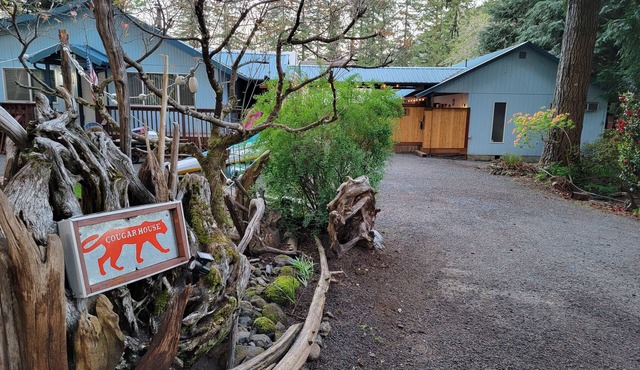 COUGAR House -Mt St Helens/Yale Lake Retreat