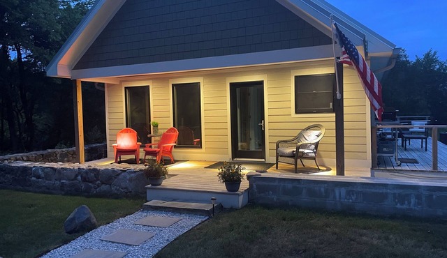 Country setting. Pool house just 10 minutes from ND campus and SBN airport.