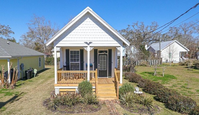 Cozy 1 Bed, 1 Bath, Minutes to the Beach, Fishing, & Old Town Bay St. Louis