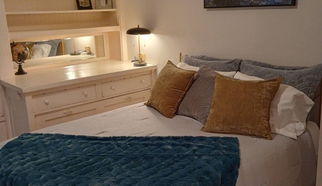 Cozy 1-bedroom condo in welcoming Portland with AC, WiFi