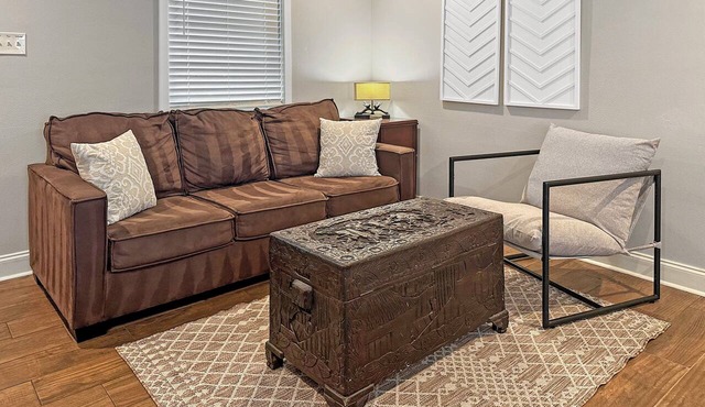 Cozy 1BR Near Ochsner | Extended Stay