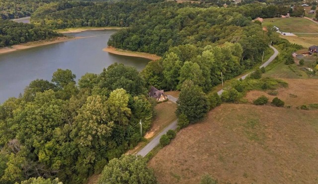 Cozy 3 bedroom A frame-cabin in beautiful Nancy KY, overlooking Lake Cumberland! in Nancy