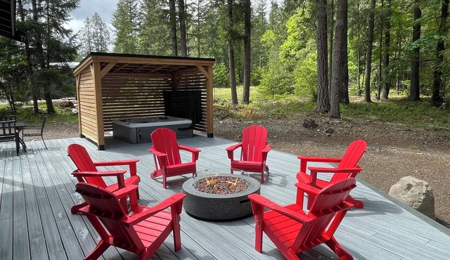 Cozy 3BD Chalet–Hot Tub & Game Room Mt Rainier
