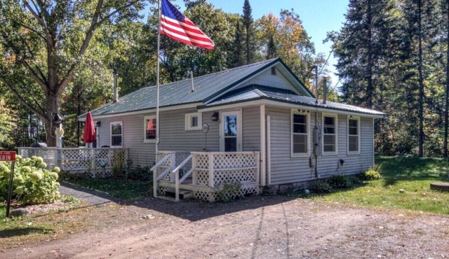 Cozy Cabin - Lac Courte Oreilles Lake - Private Dock & Lake Access