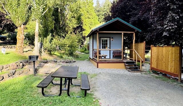 Cozy Cabin near Trailheads and Waterfalls in the Umpqua National Forest, Oregon