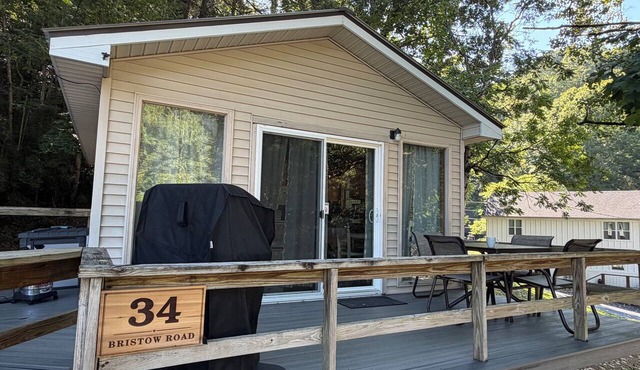 Cozy Cabin steps from Horse Creek Marina — Dale Hollow Boater’s Escape. in Celina