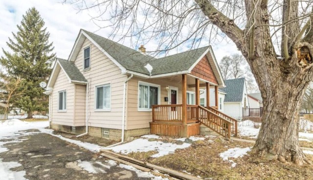 Cozy & Convenient Shared Room in Pontiac