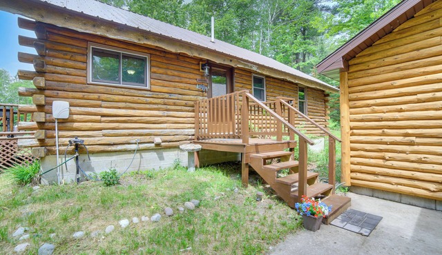 Cozy Manistique Cabin w/Deck, Grill & Fire Pit!