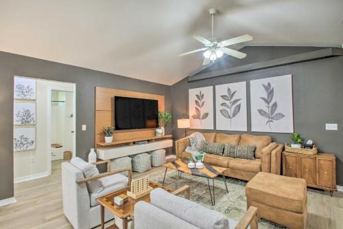 Cozy-Modern Pensacola Home: Large Yard, Grill
