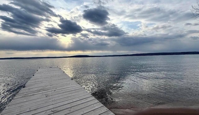 Cozy Pines Cabin - Wonderful Sunsets with Lake Sup