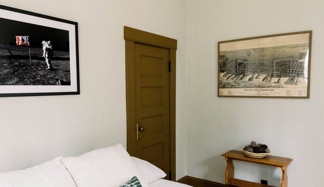 Cozy retreat on 20 acres and surrounded by nearby lakes, trails, and wildlife