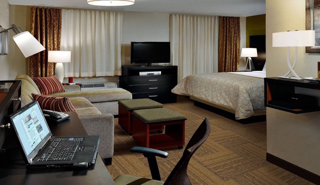 Cozy Studio Suite | Indoor Pool, Hot Tub, Free Wi-Fi, Free Breakfast