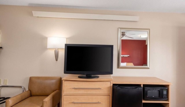 CRANBERRY PARK HOTEL in Cranberry Township
