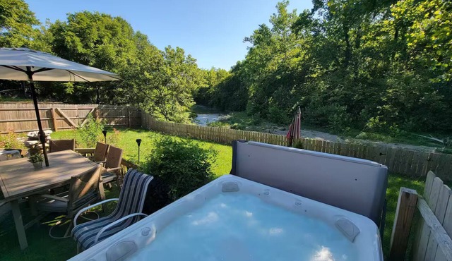 Creekside Cottage